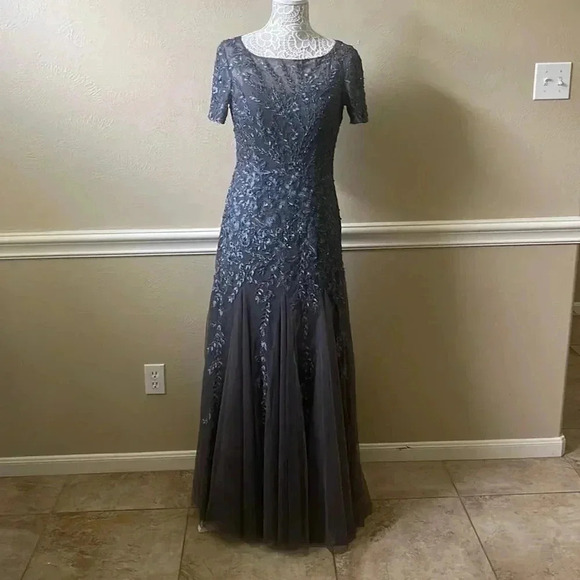 JJs House Dresses & Skirts - JJs House Charcoal Lace Maxi Dress